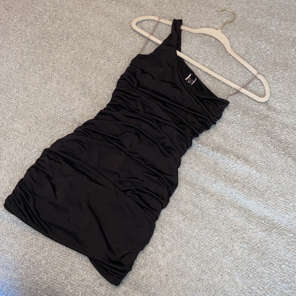 Tiny black dress 🖤